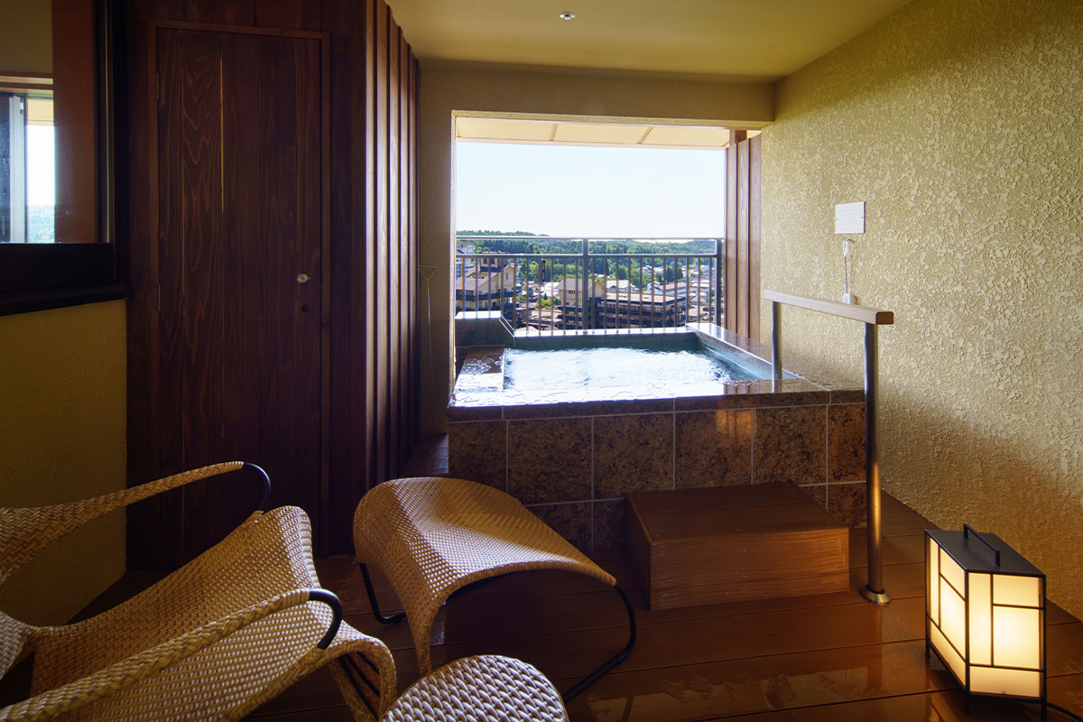 露天風呂付和洋室